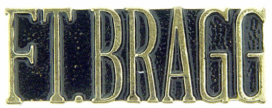UNITED STATES ARMY PIN - Script FTBRAGG Officially Licensed USA American Military Expertly Designed PIN - 1"
